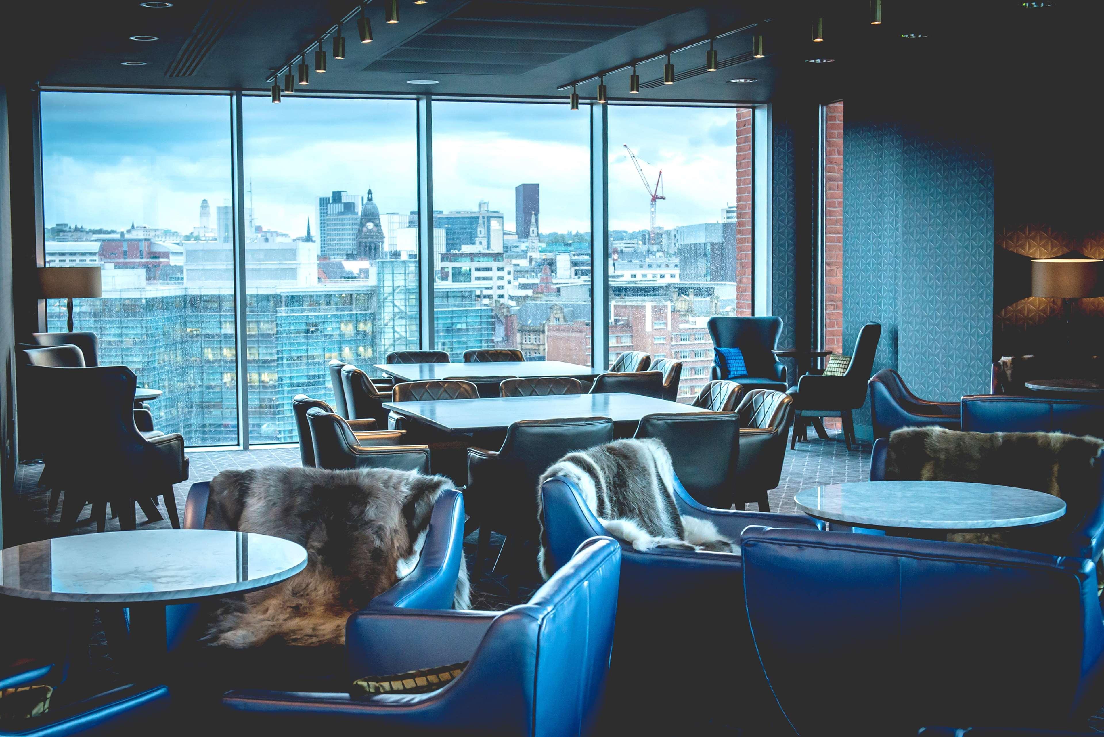 Отель Doubletree By Hilton Leeds Лидс Экстерьер фото