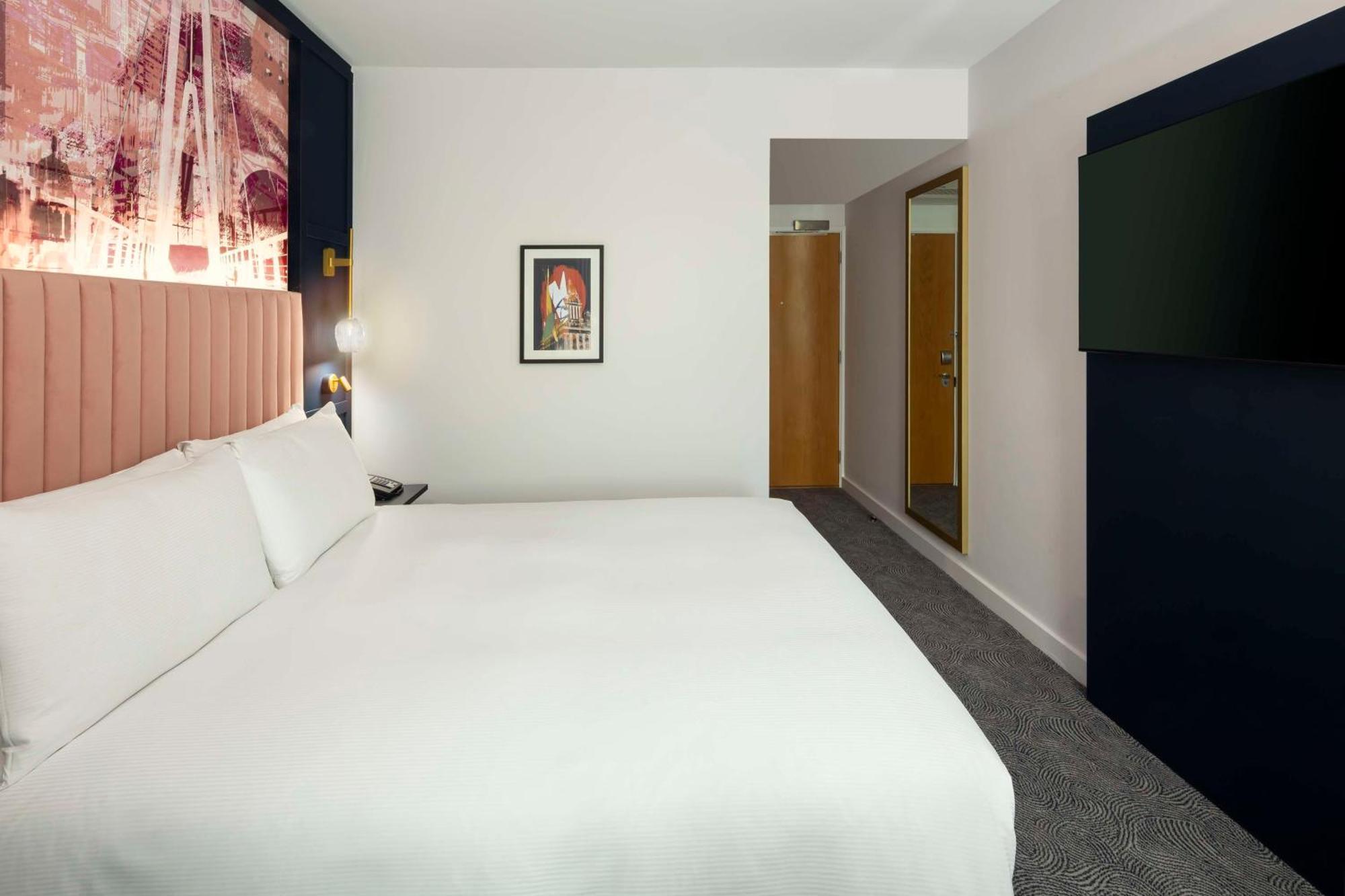 Отель Doubletree By Hilton Leeds Лидс Экстерьер фото