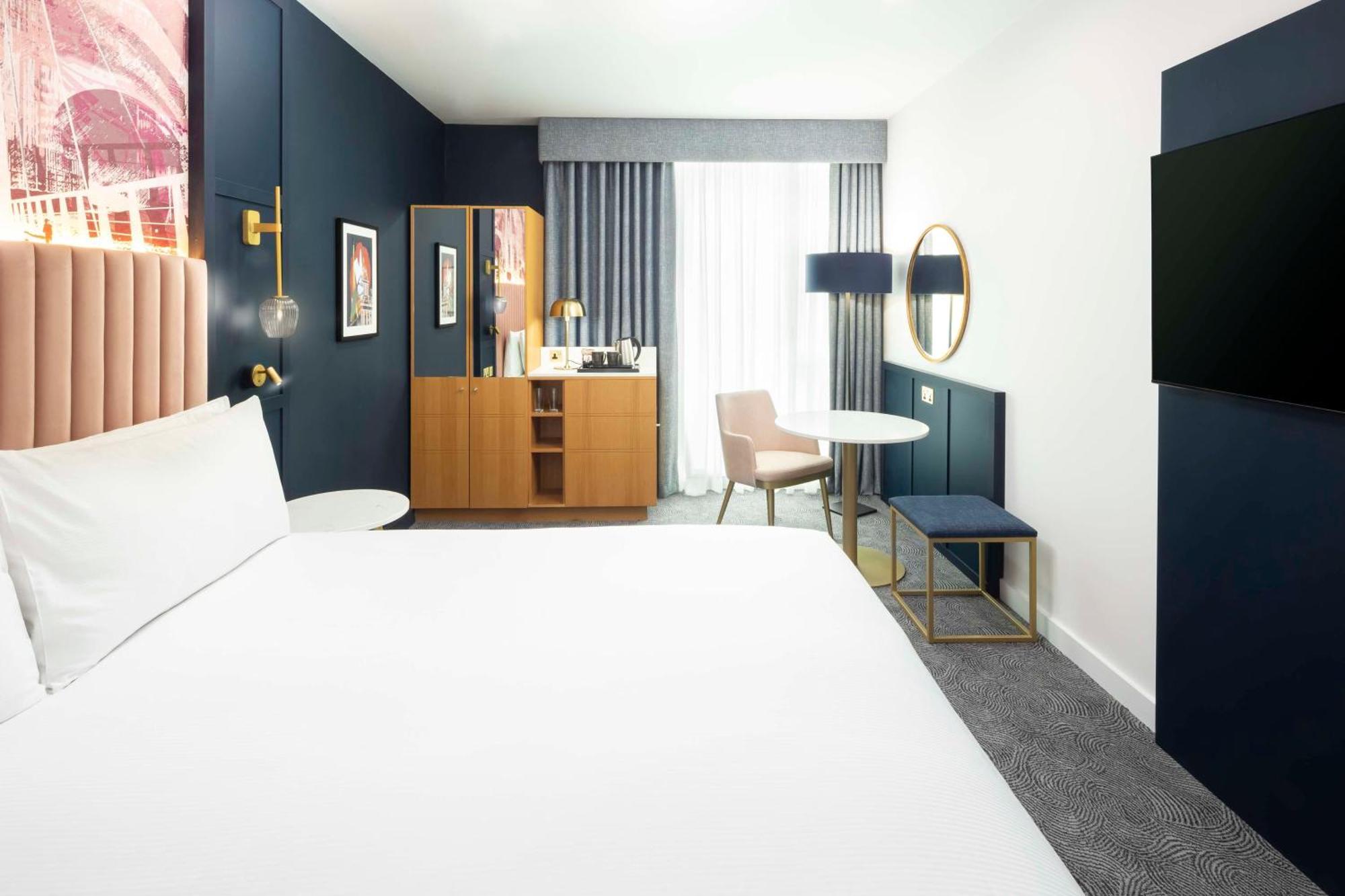 Отель Doubletree By Hilton Leeds Лидс Экстерьер фото