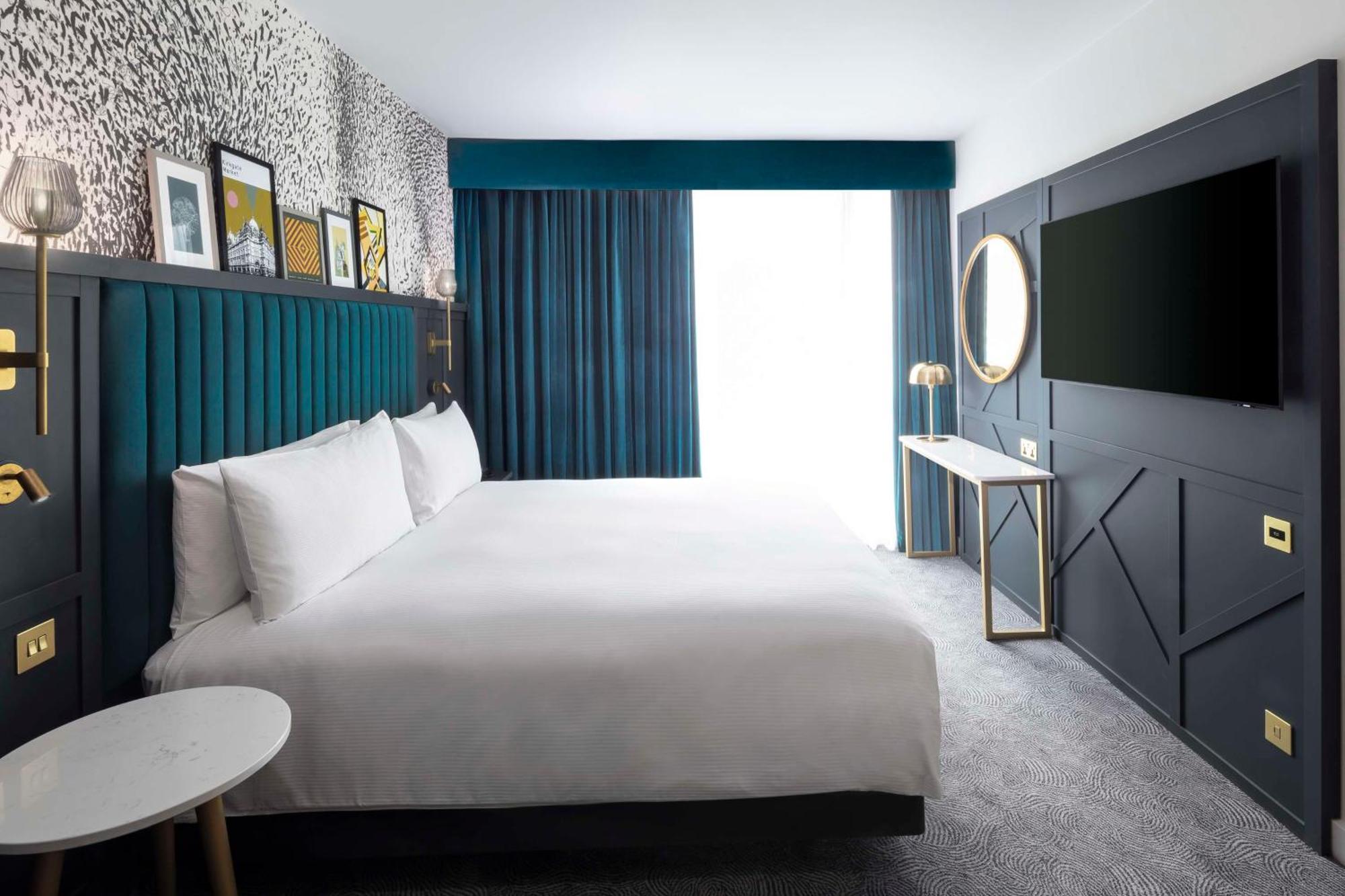 Отель Doubletree By Hilton Leeds Лидс Экстерьер фото