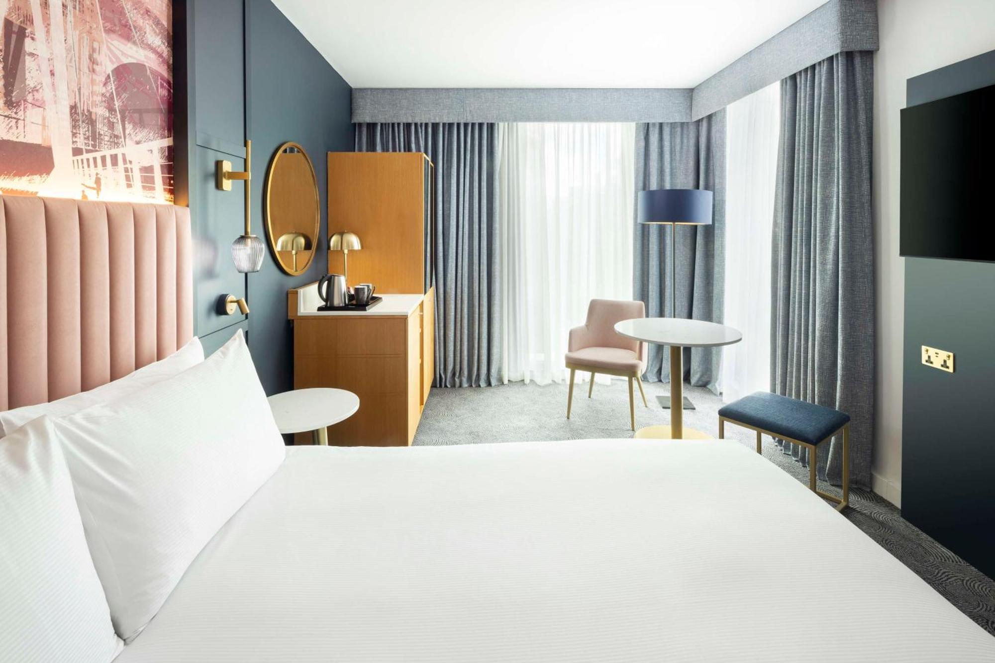 Отель Doubletree By Hilton Leeds Лидс Экстерьер фото