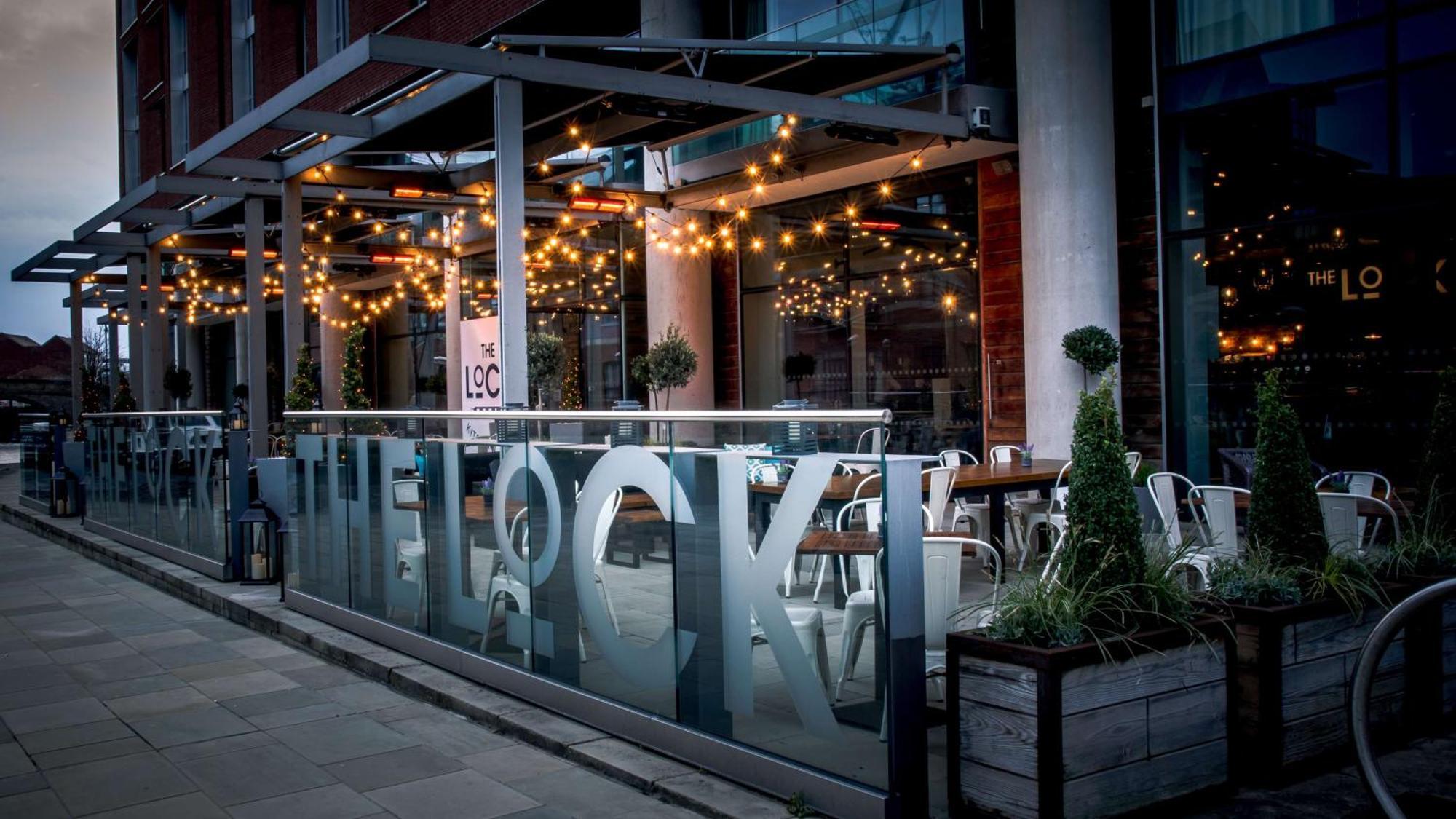 Отель Doubletree By Hilton Leeds Лидс Экстерьер фото